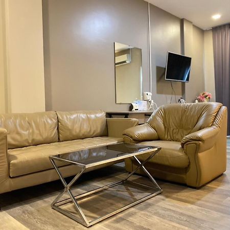 Tara Park Resotel Rangsit Exterior photo