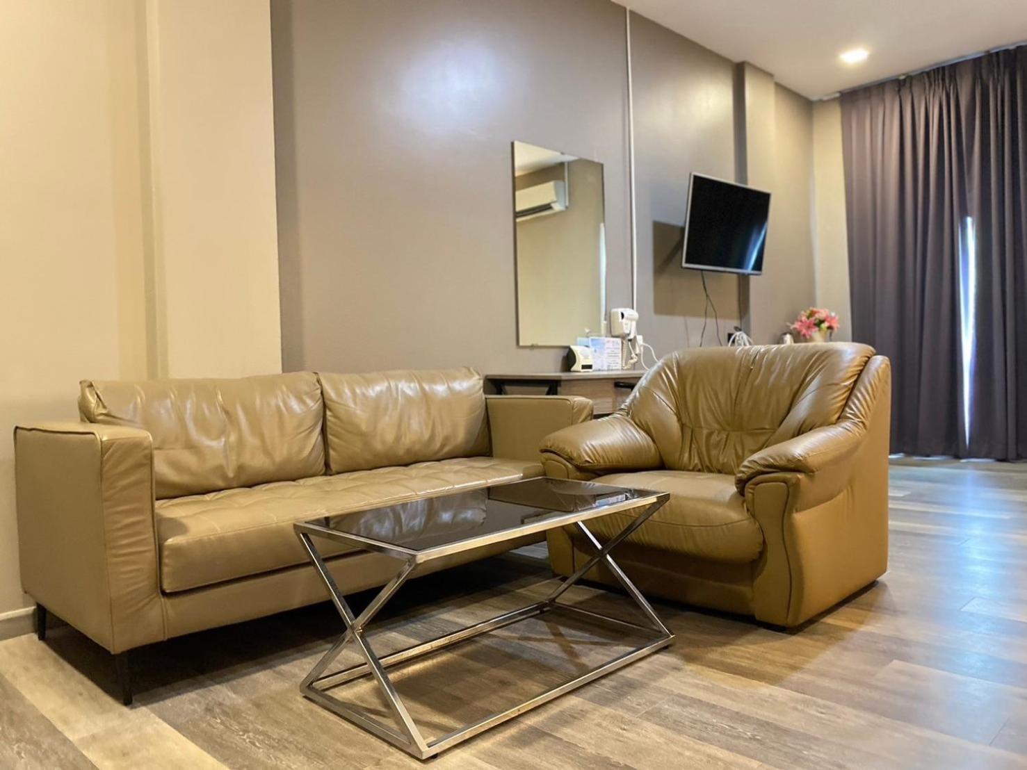 Tara Park Resotel Rangsit Exterior photo
