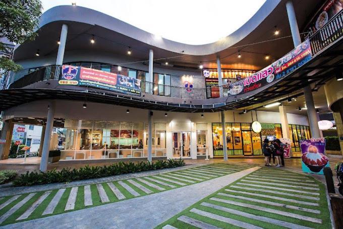 Tara Park Resotel Rangsit Exterior photo