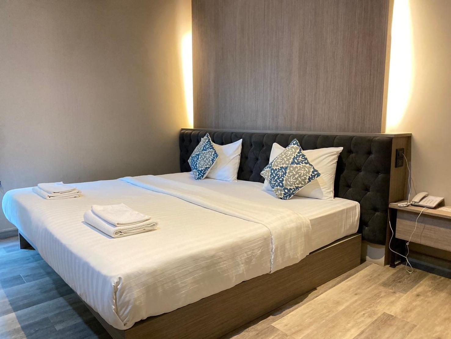 Tara Park Resotel Rangsit Exterior photo