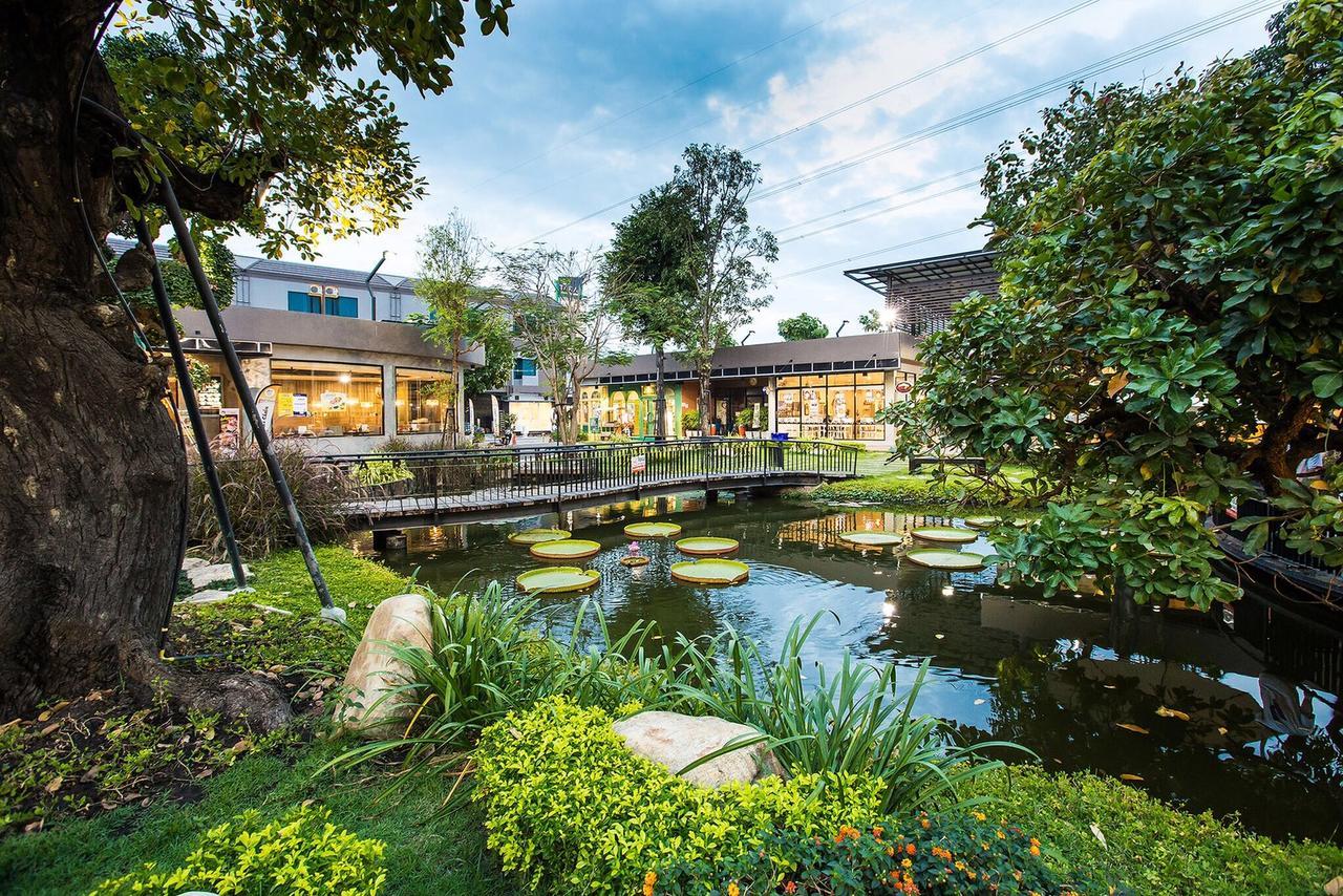 Tara Park Resotel Rangsit Exterior photo