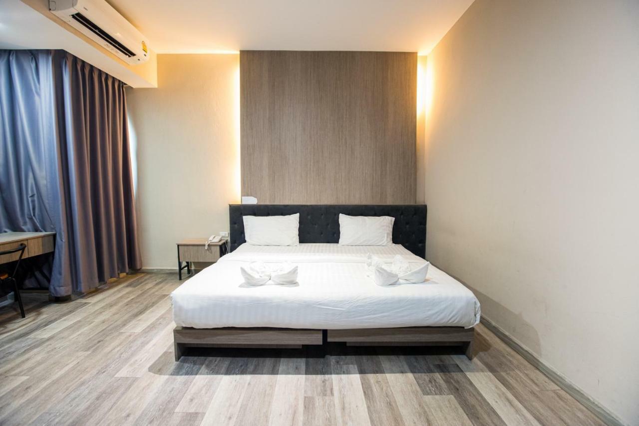 Tara Park Resotel Rangsit Exterior photo