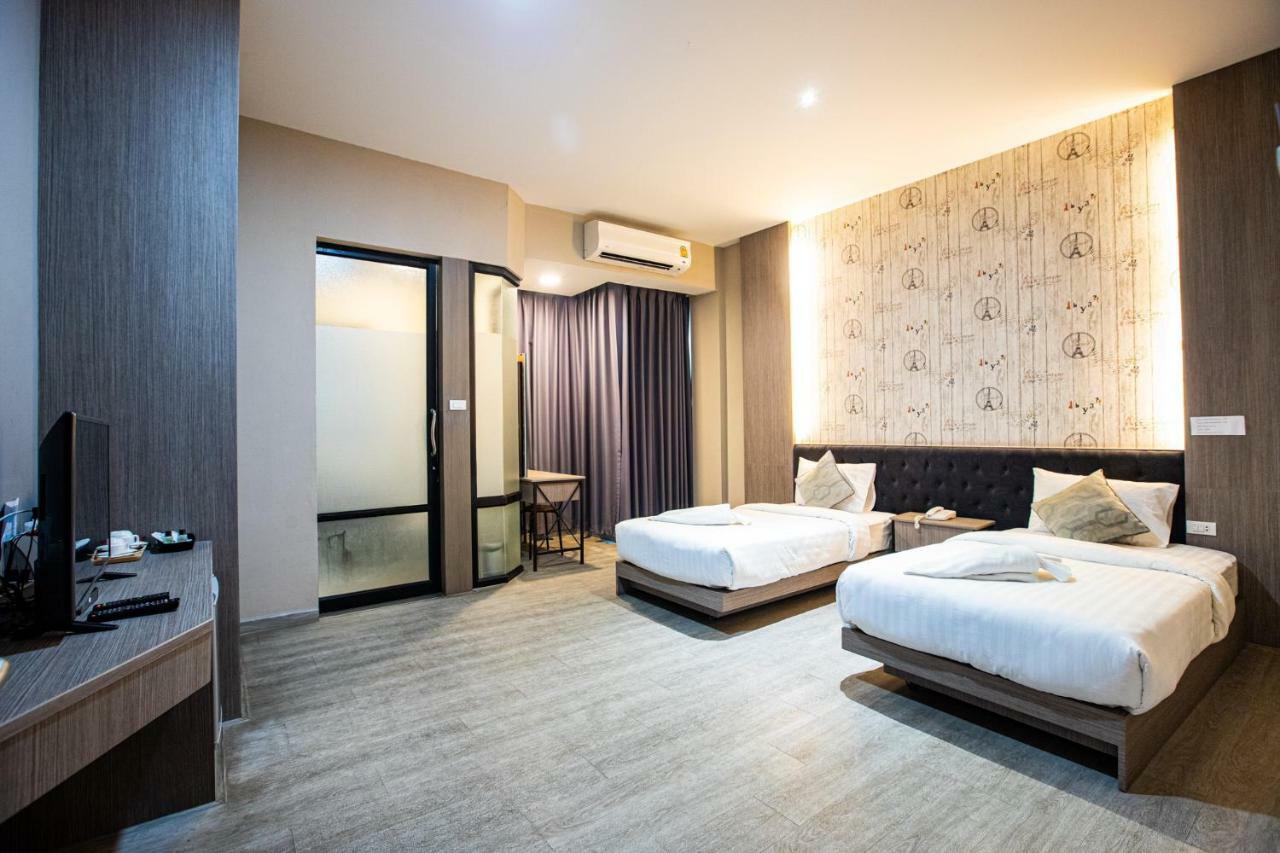 Tara Park Resotel Rangsit Exterior photo
