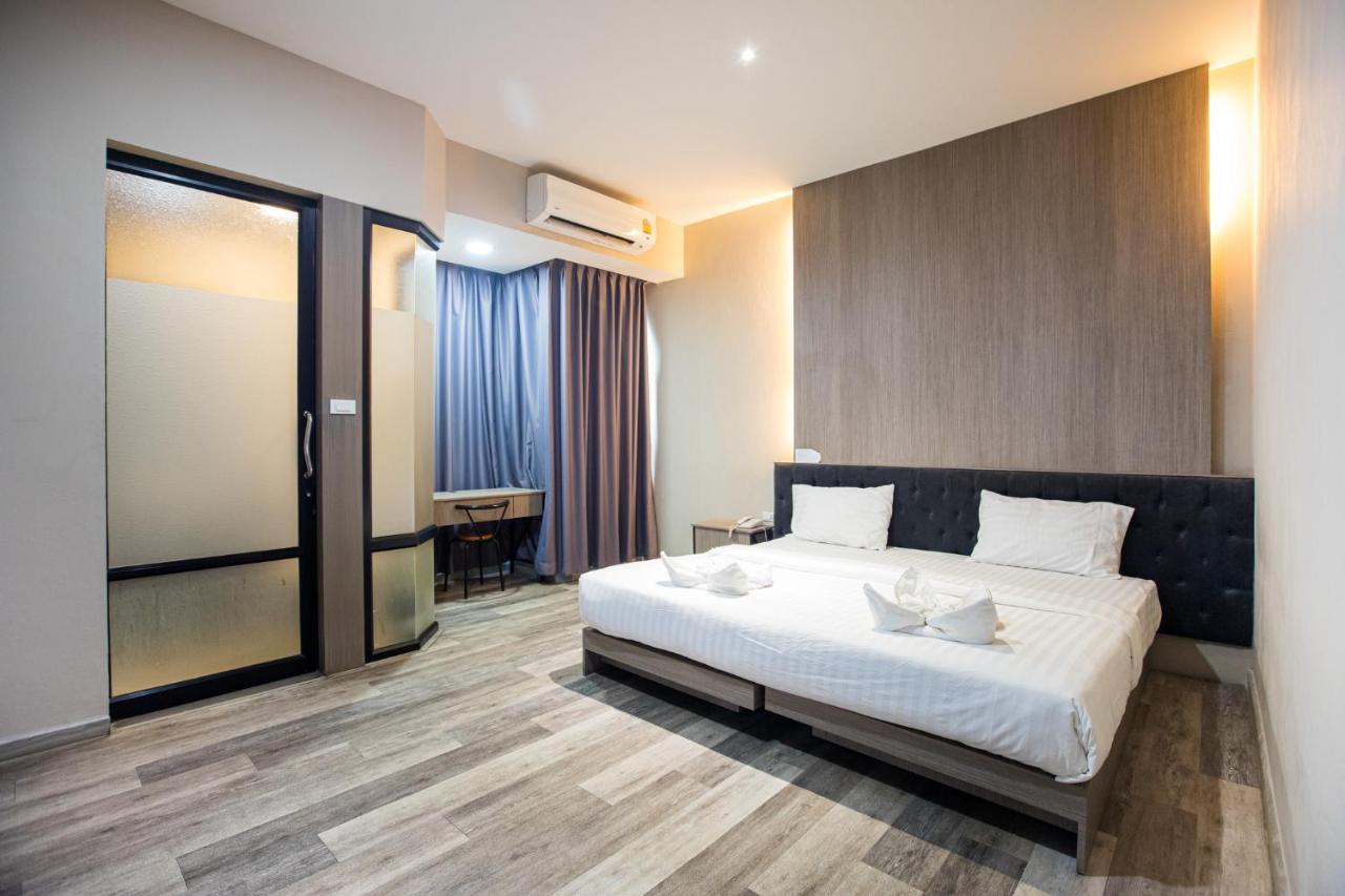 Tara Park Resotel Rangsit Exterior photo